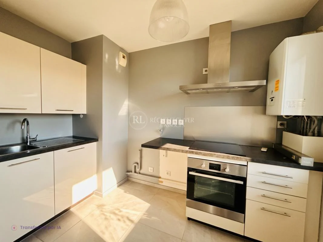 Appartement 3 pièces à vendre à Saint-Priest (69800) - photo 2