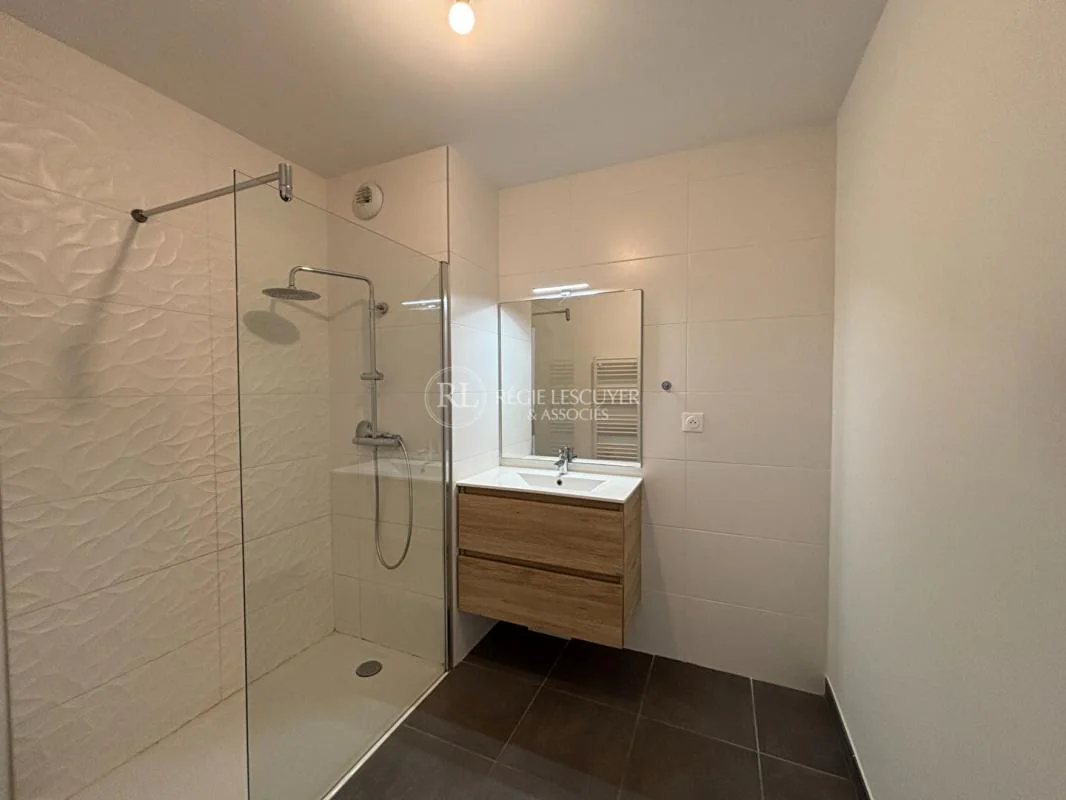 Appartement 5 pièces à louer à Lyon (69008) - photo 9