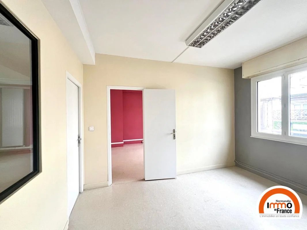 Bureau à louer à Rouen (76000) - photo 4