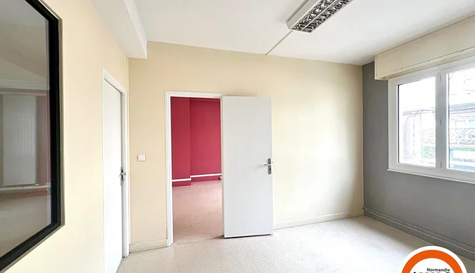 Bureau à louer à Rouen (76000) - photo 4