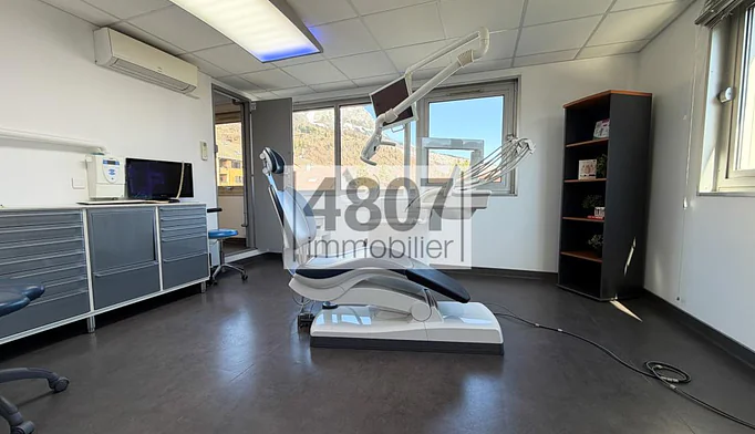 Bureau à vendre à Sallanches (74700) - photo 3