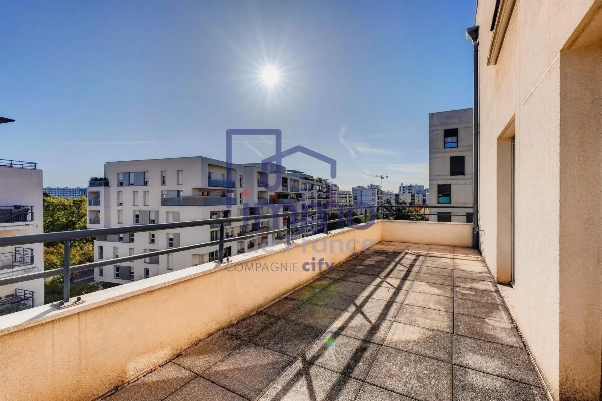 Appartement 4 pièces à vendre à Lyon (69008) - photo 2