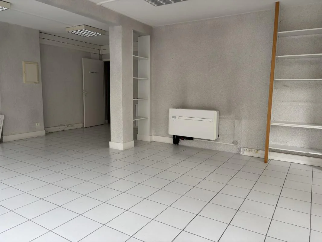 Bureau à vendre à Romans-sur-Isère (26100) - photo 2