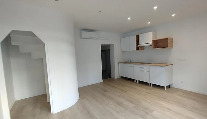 Appartement 3 pièces à louer à Marseille (13002) - photo 1