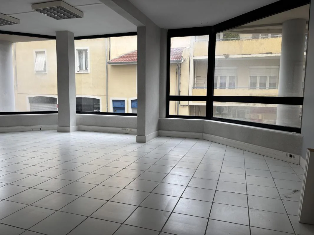 Bureau à vendre à Romans-sur-Isère (26100) - photo 1