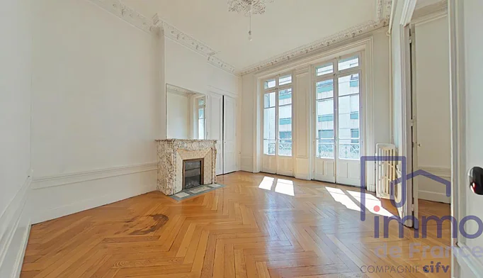 Appartement 4 pièces à vendre à Saint-Étienne (42000) - photo 1