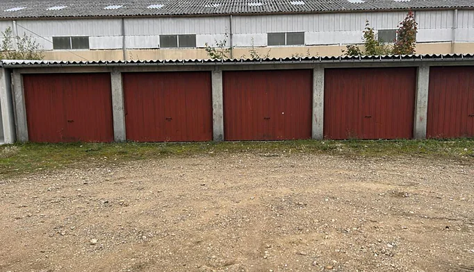 Parking / Box à louer à Pontarlier (25300) - photo 1