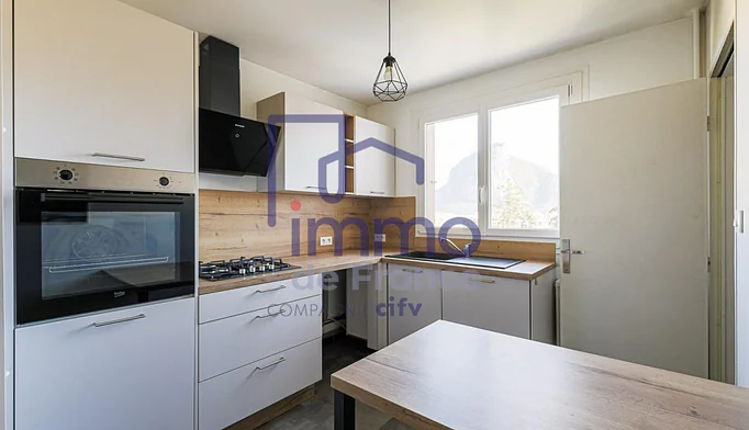 Appartement 4 pièces à vendre à Fontaine (38600) - photo 4
