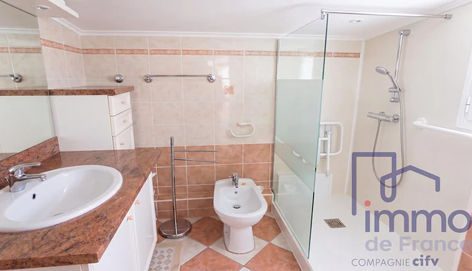 Appartement 4 pièces à vendre à Saint-Étienne (42000) - photo 3