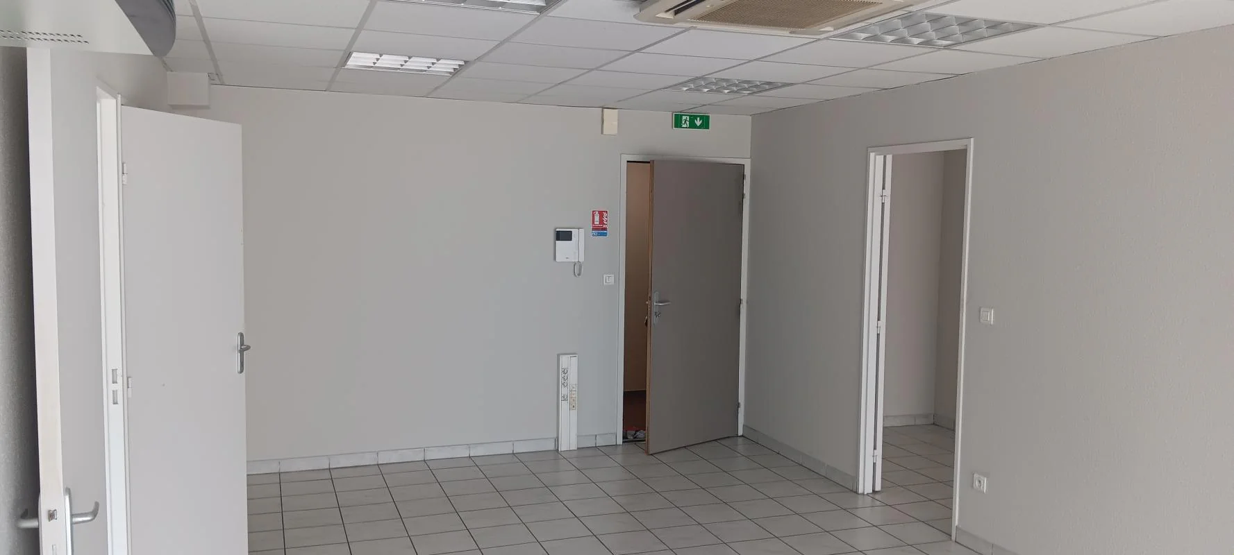 Bureau à louer à Rodez (12000) - photo 11