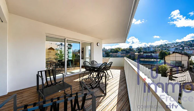 Appartement 4 pièces à vendre à Saint-Étienne (42000) - photo 1