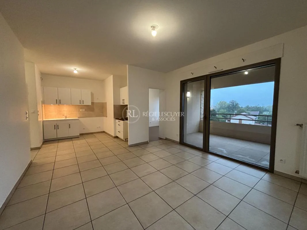 Appartement 4 pièces à louer à Saint-Priest (69800) - photo 3