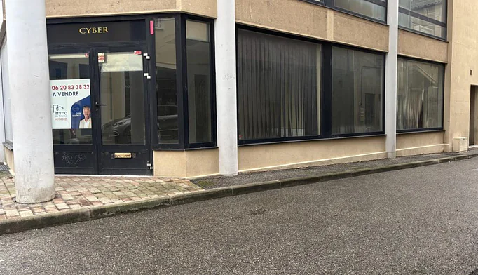 Bureau à vendre à Romans-sur-Isère (26100) - photo 1