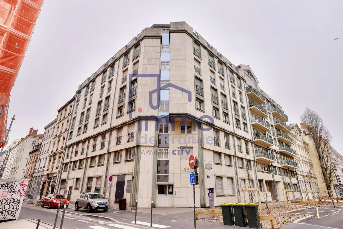 Appartement 1 pièce à vendre à Lyon (69007) - photo 1
