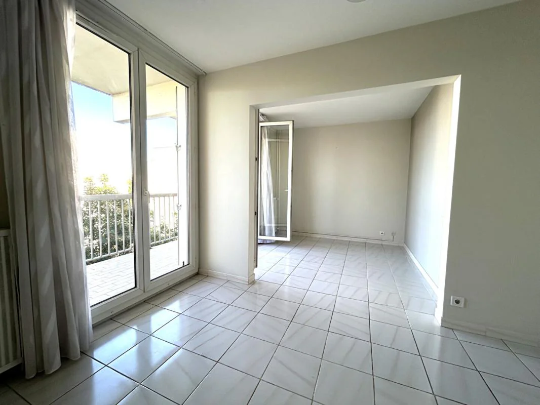 Appartement 5 pièces à vendre à Vénissieux (69200) - photo 1