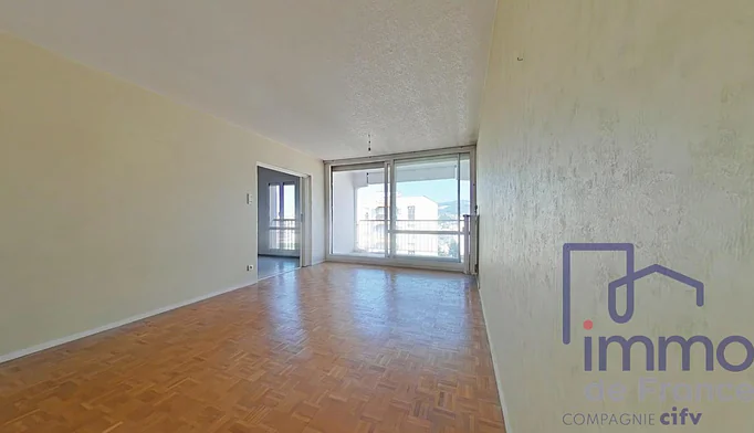Appartement 5 pièces à vendre à Saint-Étienne (42000) - photo 1
