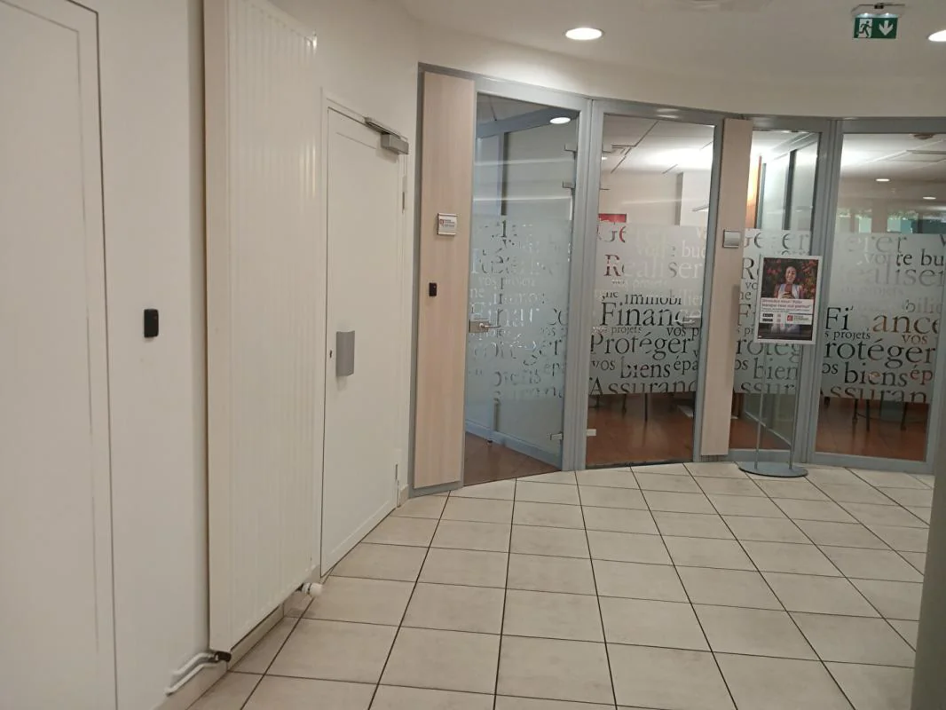 Bureau à vendre à Mâcon (71000) - photo 3