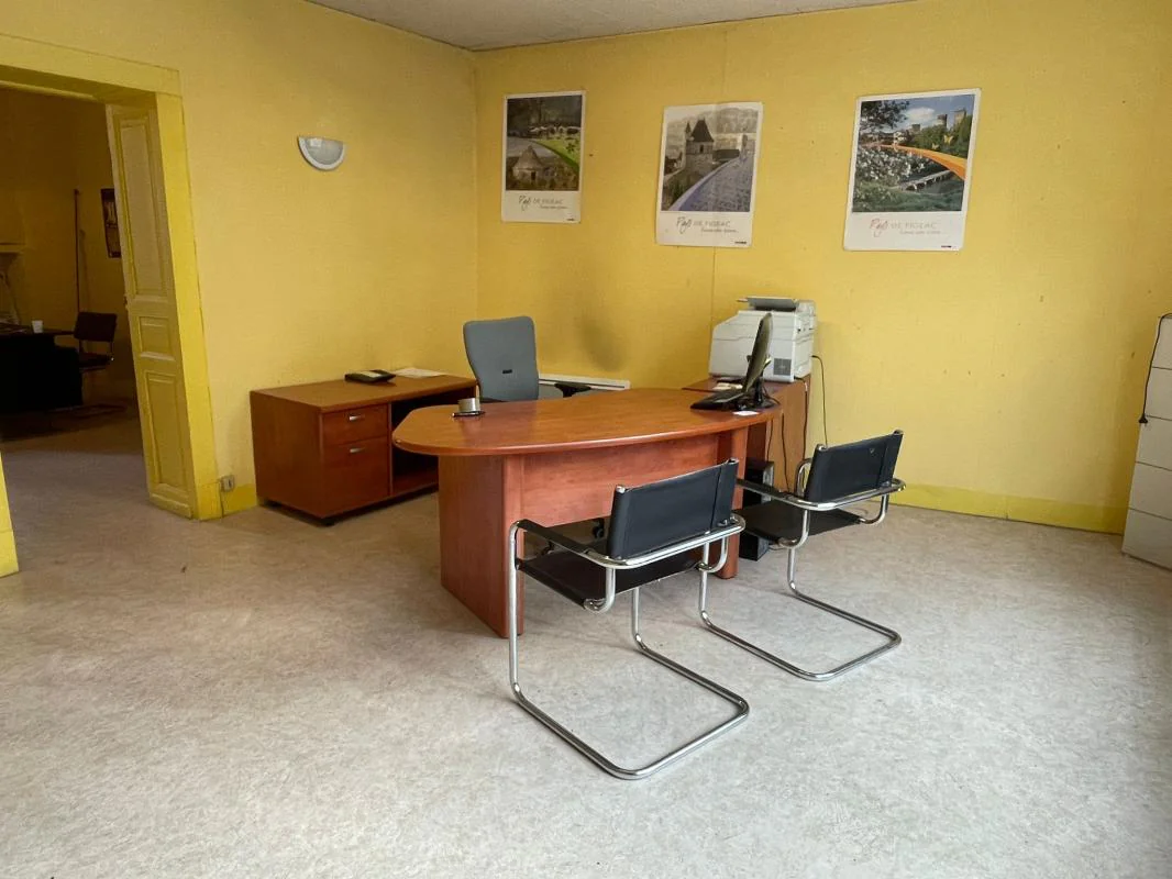 Bureau à louer à Capdenac-Gare (12700) - photo 2