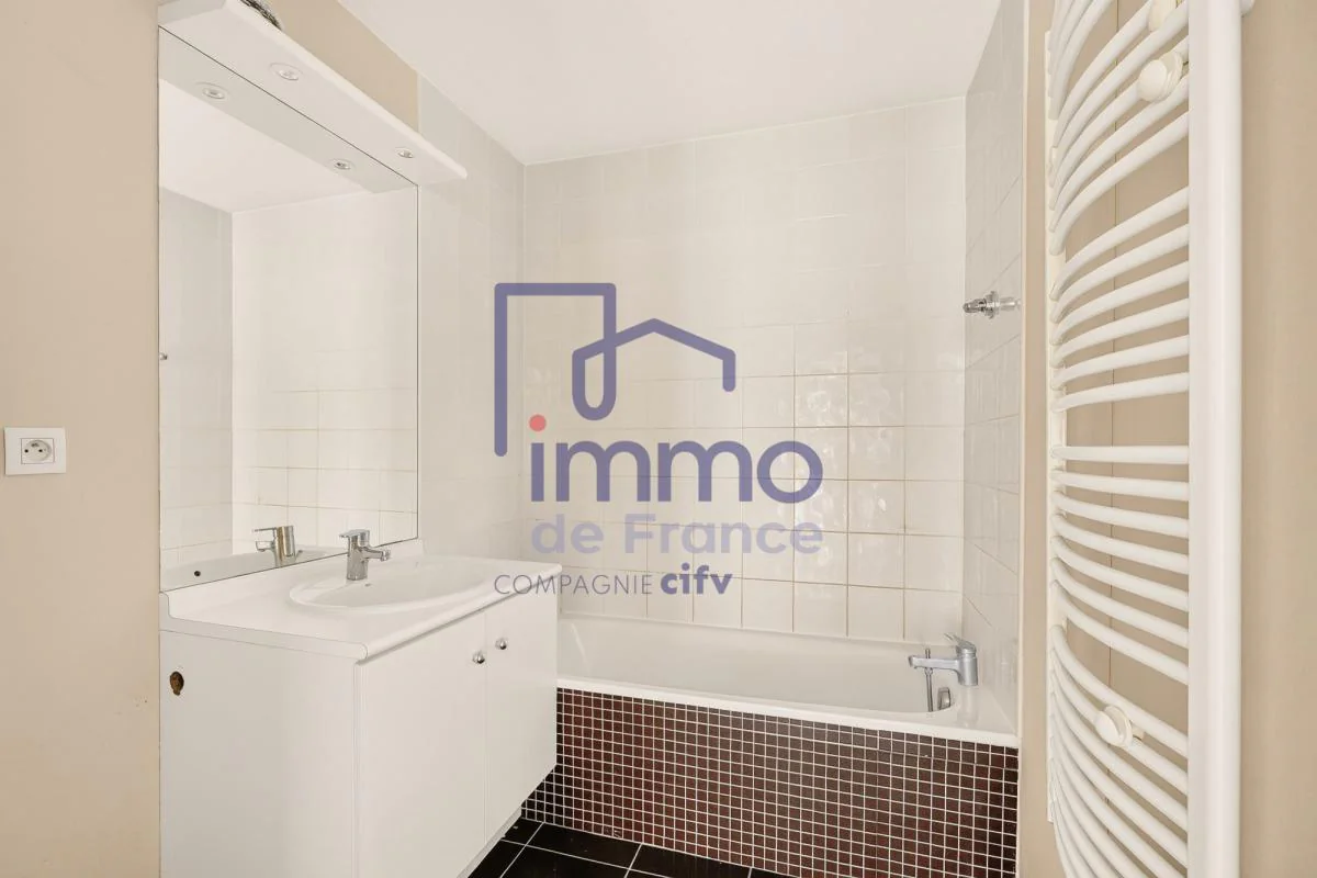 Appartement 4 pièces à vendre à Lyon (69008) - photo 4