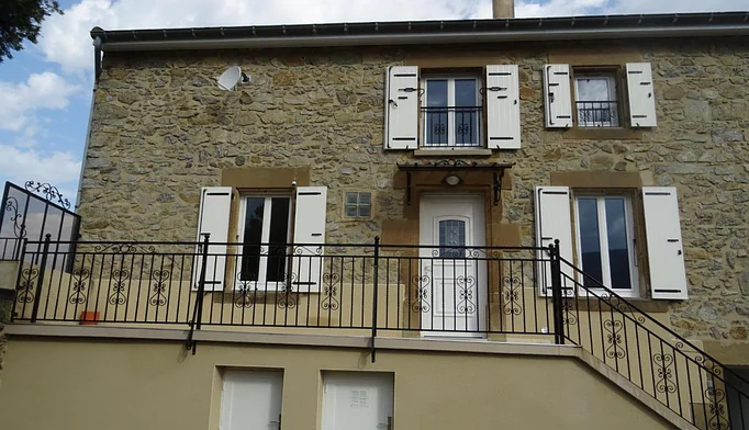 Maison 4 pièces à louer à Gervans (26600) - photo 1