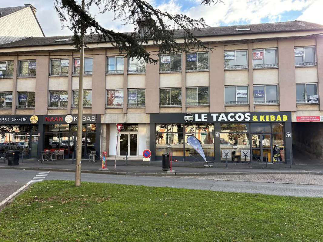 Bureau à louer à Rodez (12000) - photo 1
