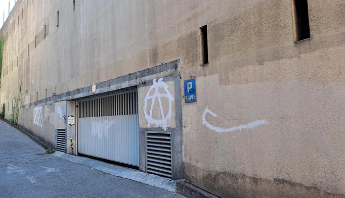 Parking / Box à louer à Chambéry (73000) - photo 3