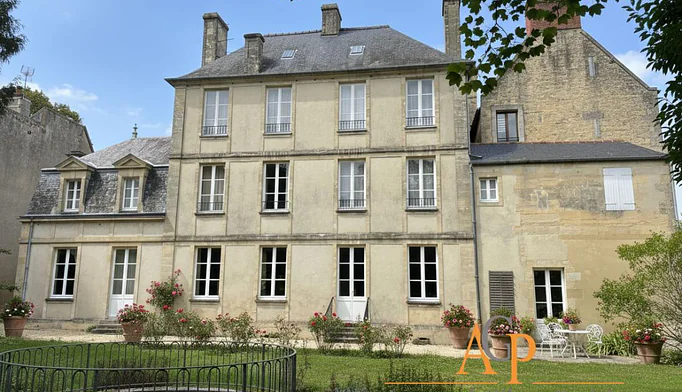 Maison 12 pièces à vendre à Bayeux (14400) - photo 1