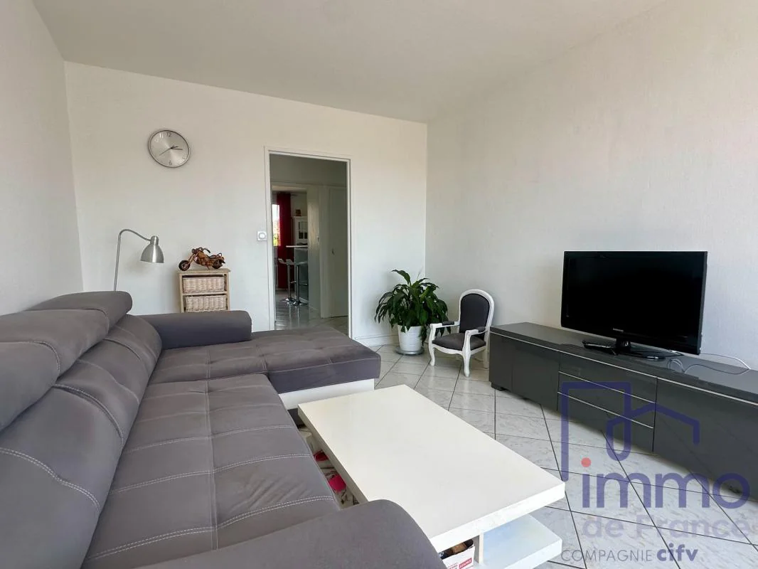 Appartement 2 pièces à vendre au Chambon-Feugerolles (42500) - photo 2