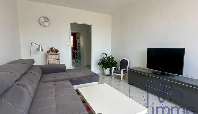 Appartement 2 pièces à vendre au Chambon-Feugerolles (42500) - photo 2