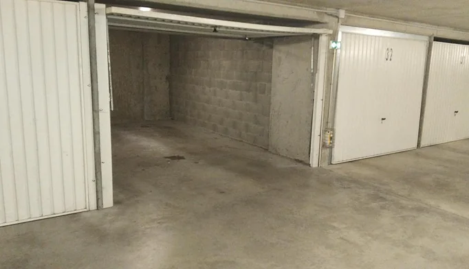 Parking / Box à louer à Lyon (69005) - photo 2