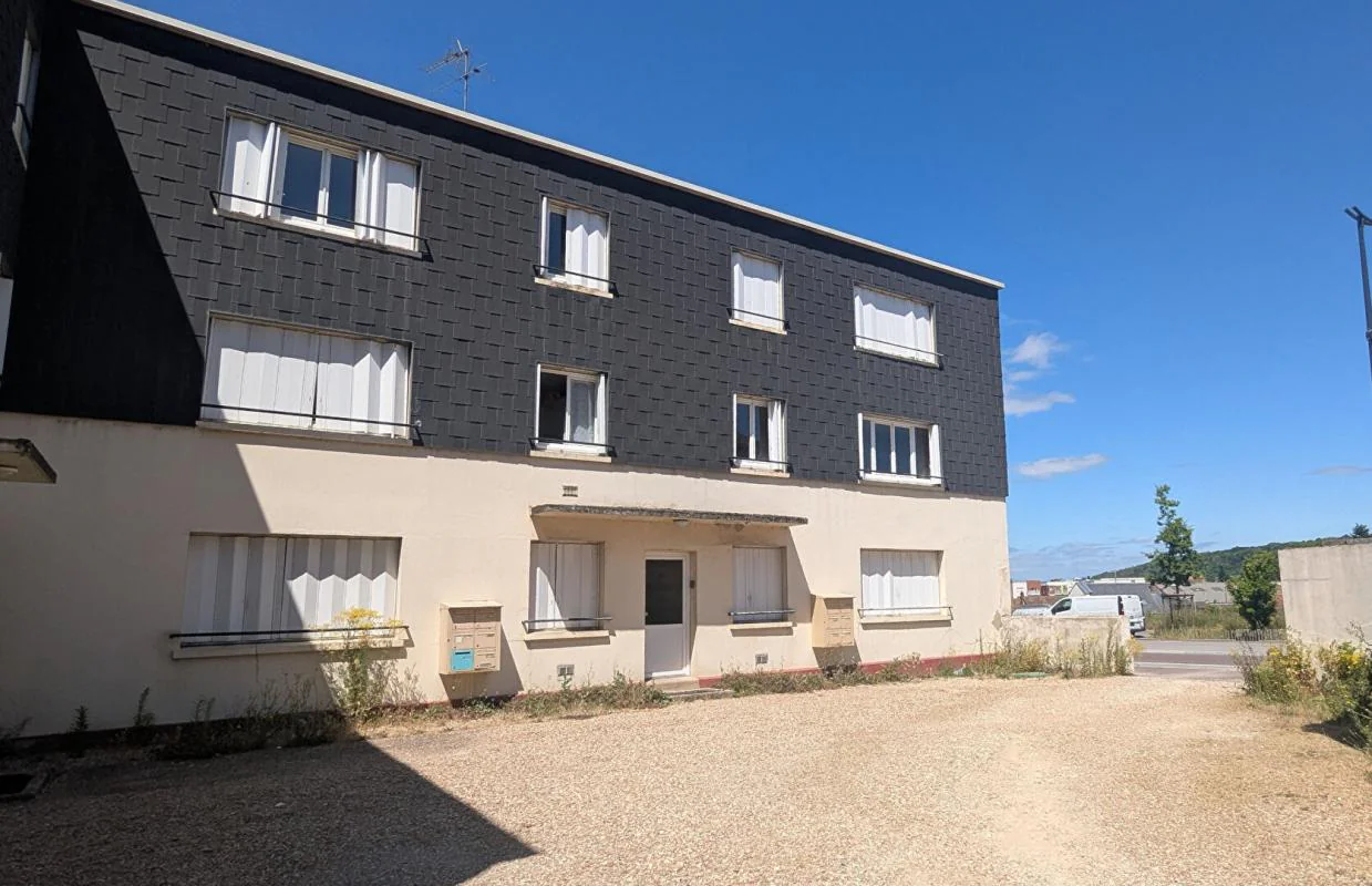 Immeuble à vendre à Louviers (27400) - photo 1