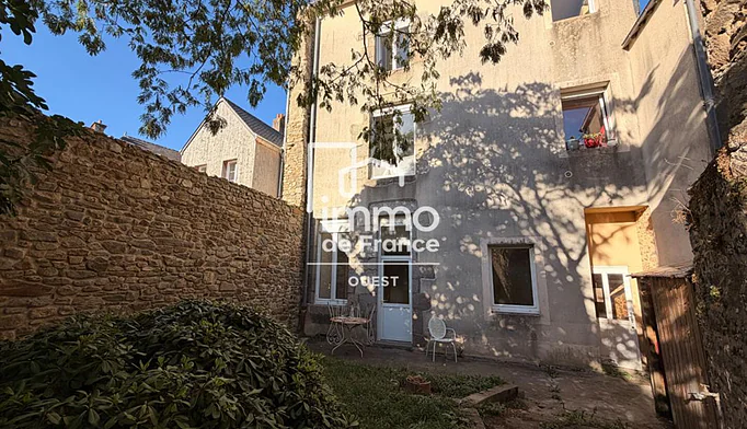 Immeuble à vendre à Mayenne (53100) - photo 2