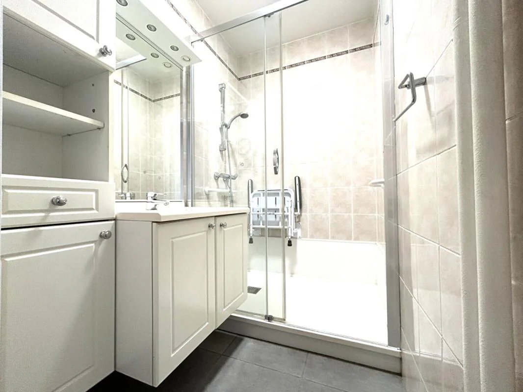Appartement 5 pièces à vendre à Vénissieux (69200) - photo 10