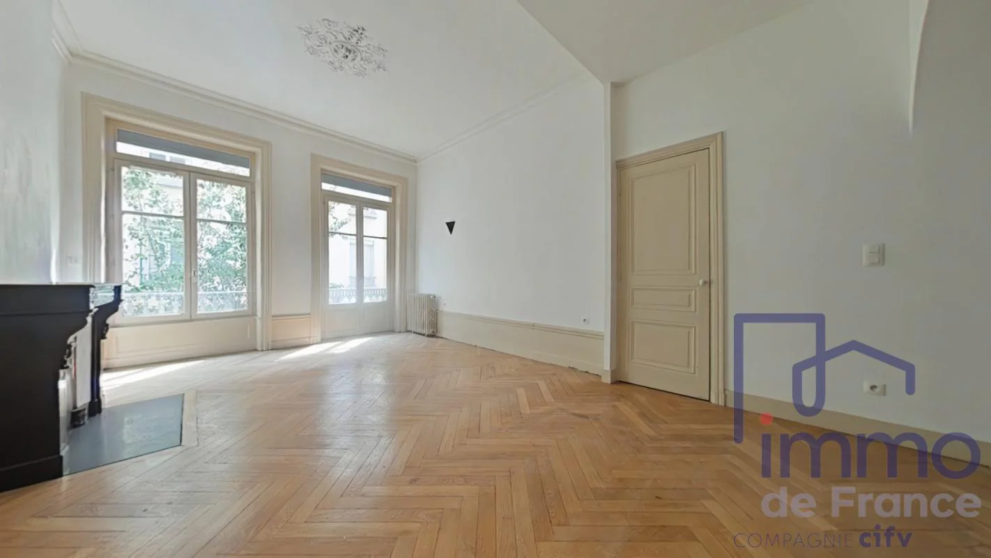 Appartement 4 pièces à vendre à Saint-Étienne (42000) - photo 2