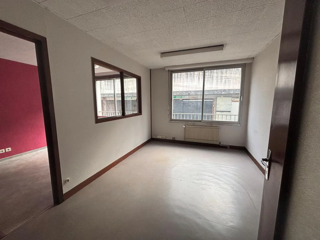 Bureau à louer à Rodez (12000) - photo 4