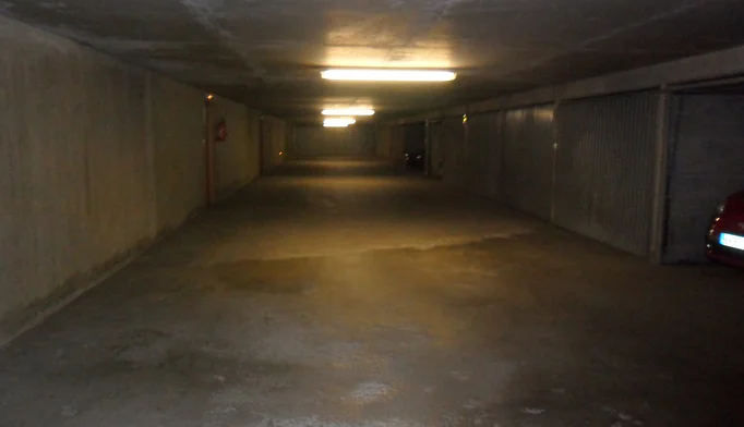 Parking / Box à louer à Mâcon (71000) - photo 3