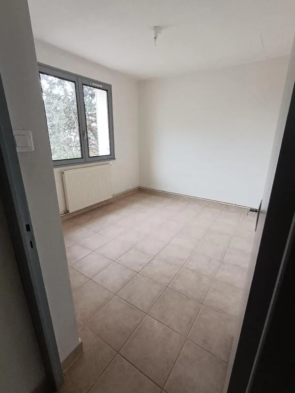 Appartement 3 pièces à louer à Crest (26400) - photo 7