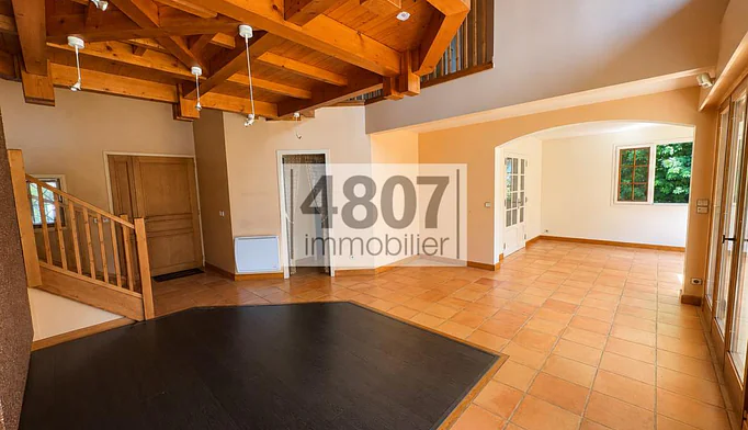 Maison 4 pièces à vendre à Cluses (74300) - photo 2