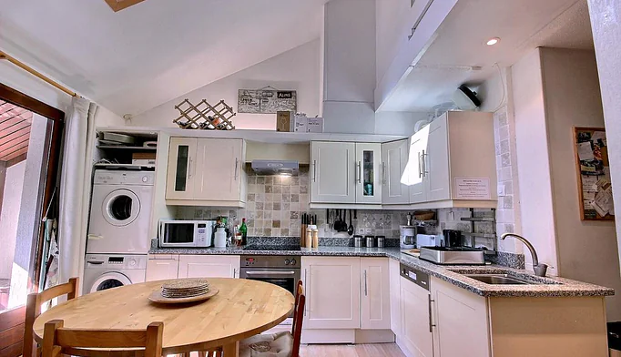 Appartement 4 pièces à vendre à Bourg-Saint-Maurice (73700) - photo 1