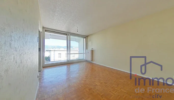 Appartement 5 pièces à vendre à Saint-Étienne (42000) - photo 2