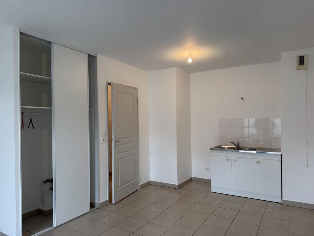 Appartement 2 pièces à louer à Villeurbanne (69100) - photo 2