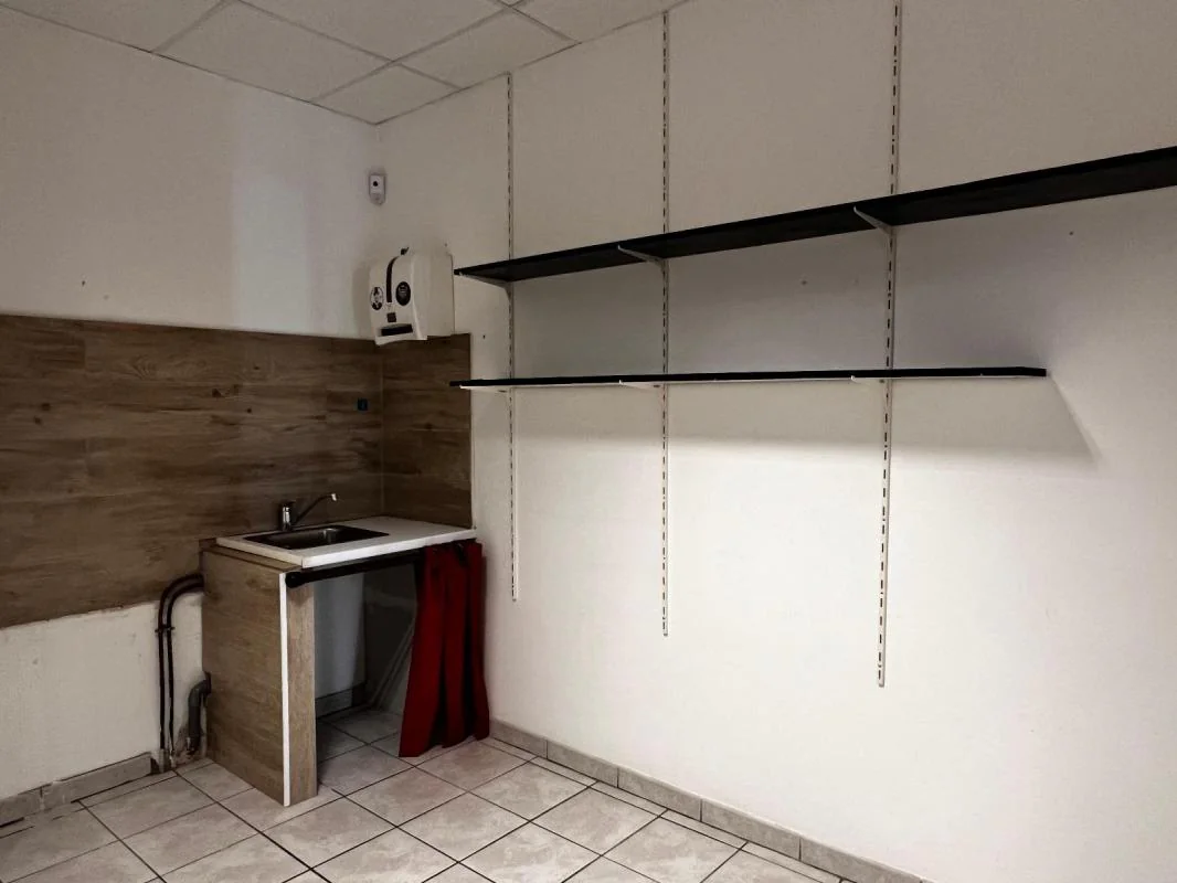 Bureau à louer à Vogüé (07200) - photo 10