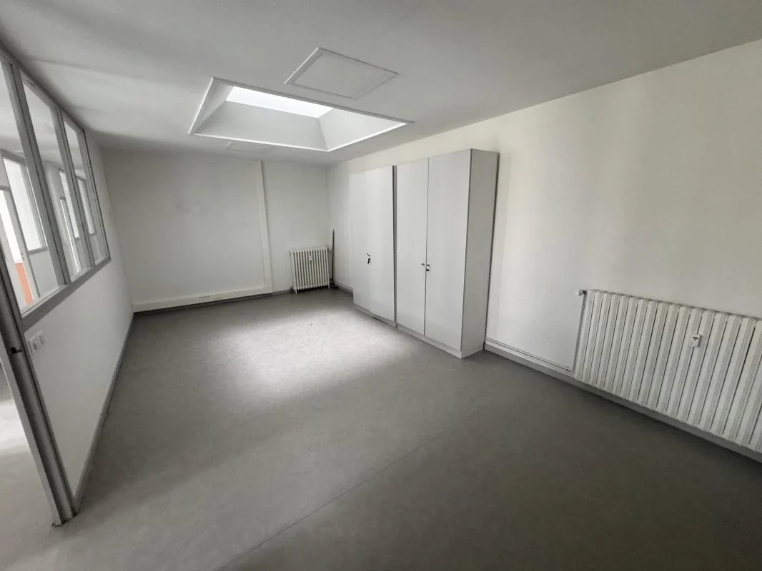 Bureau à louer à Rodez (12000) - photo 7