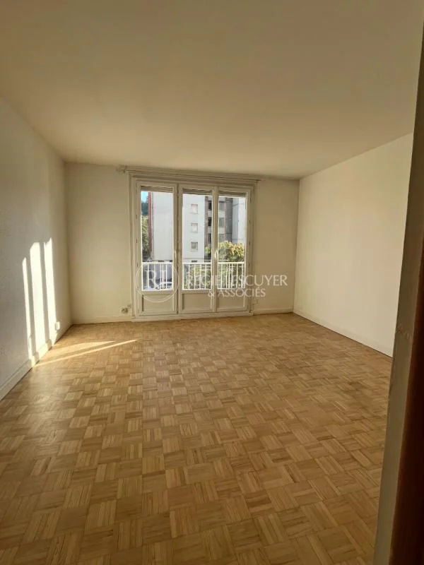 Appartement 3 pièces à louer à Bourgoin-Jallieu (38300) - photo 2