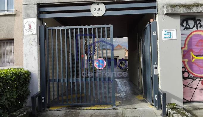 Parking / Box à vendre à Grenoble (38100) - photo 1