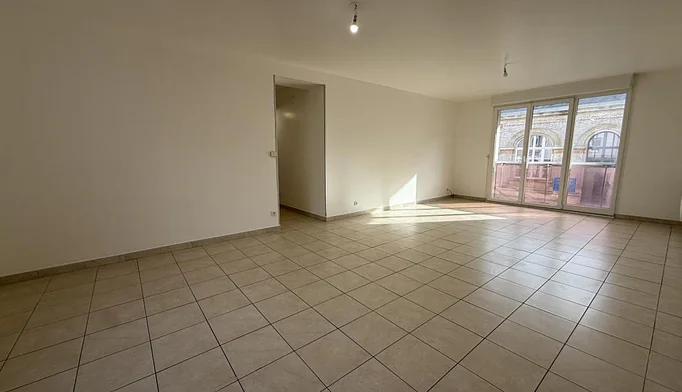 Appartement 3 pièces à louer à Reims (51100) - photo 2