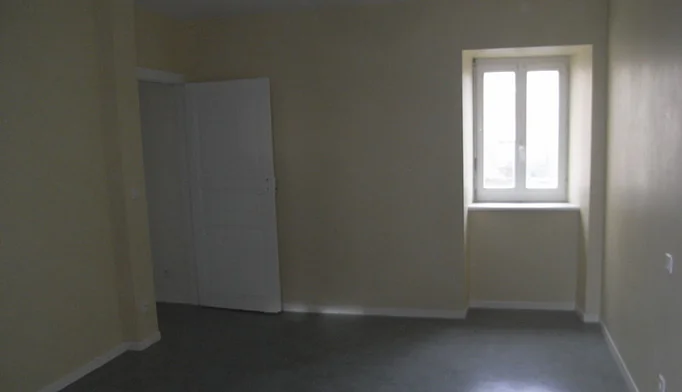 Maison 4 pièces à louer à Centrès (12120) - photo 4