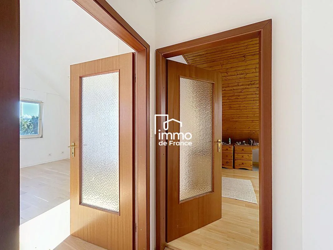 Maison 6 pièces à vendre à Chevry (01170) - photo 11