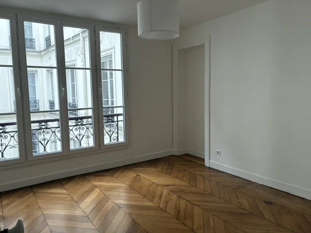 Appartement 5 pièces à louer à Paris (75009) - photo 5