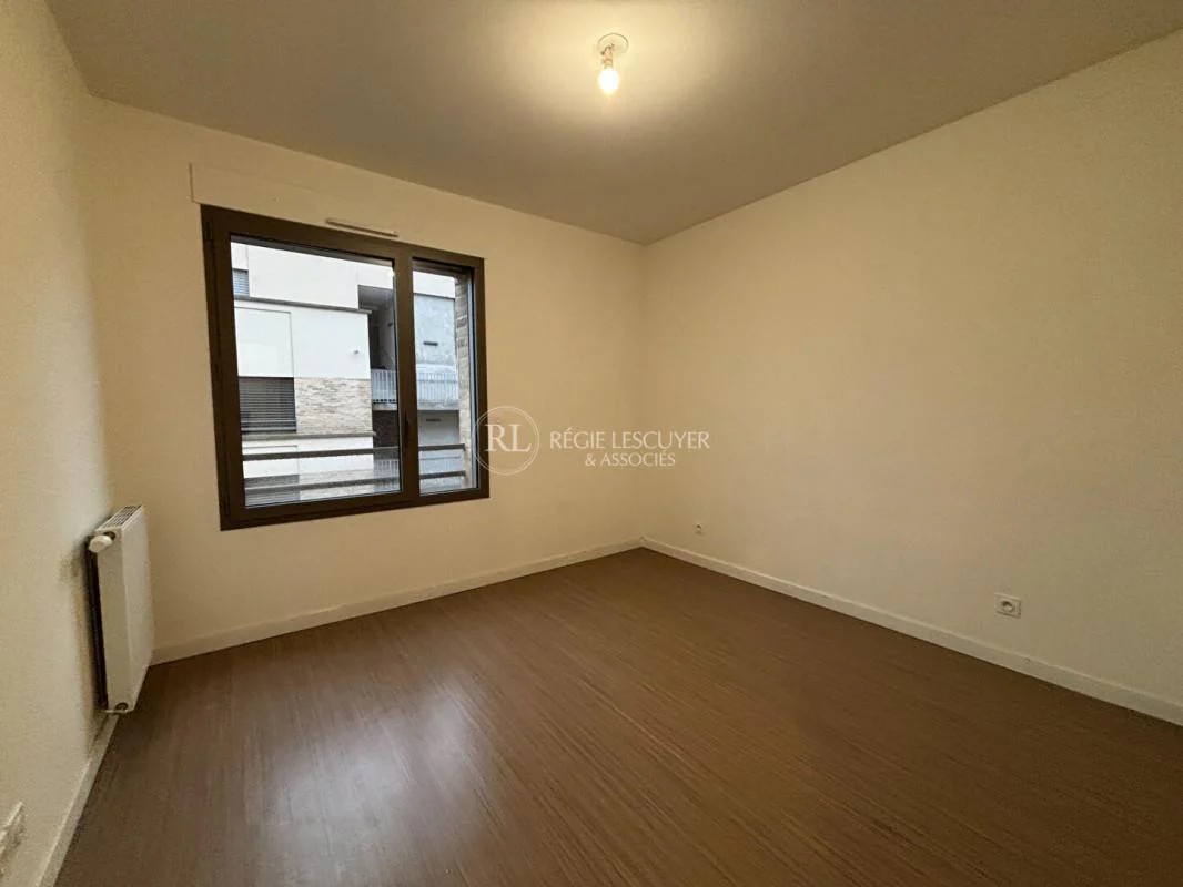Appartement 4 pièces à louer à Saint-Priest (69800) - photo 2